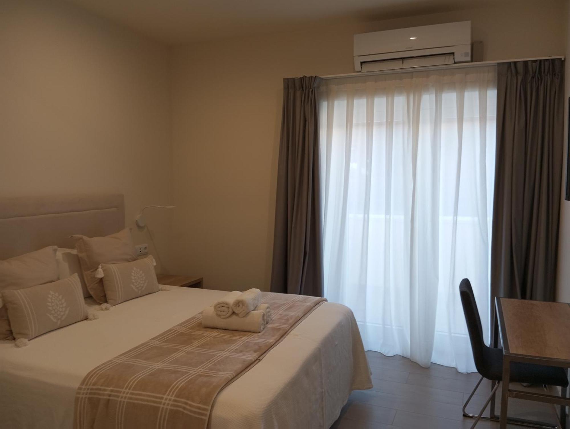 Hostal La Estacion Terrazas Madrid Exteriör bild