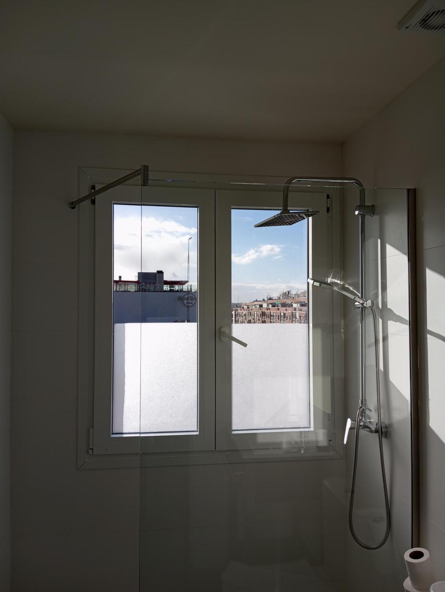 Hostal La Estacion Terrazas Madrid Exteriör bild