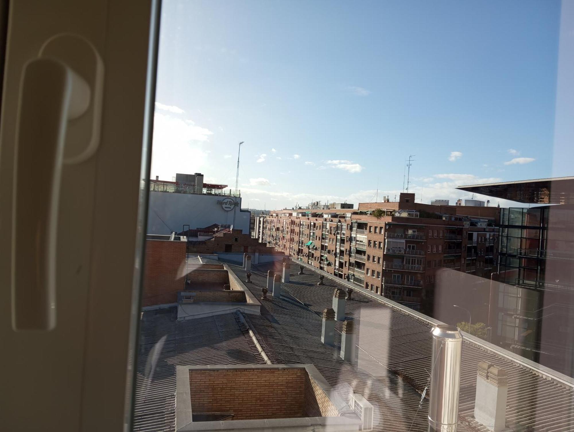 Hostal La Estacion Terrazas Madrid Exteriör bild
